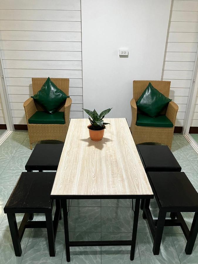 Hotel Pakdee House Udon Thani Exterior foto