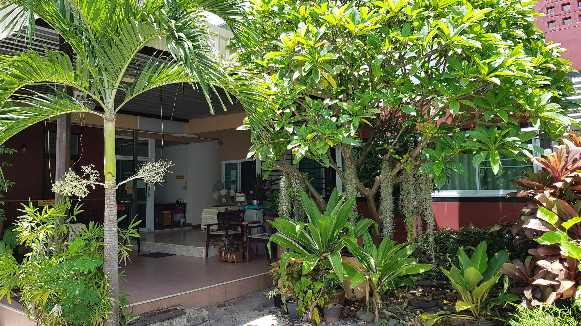 Hotel Pakdee House Udon Thani Exterior foto