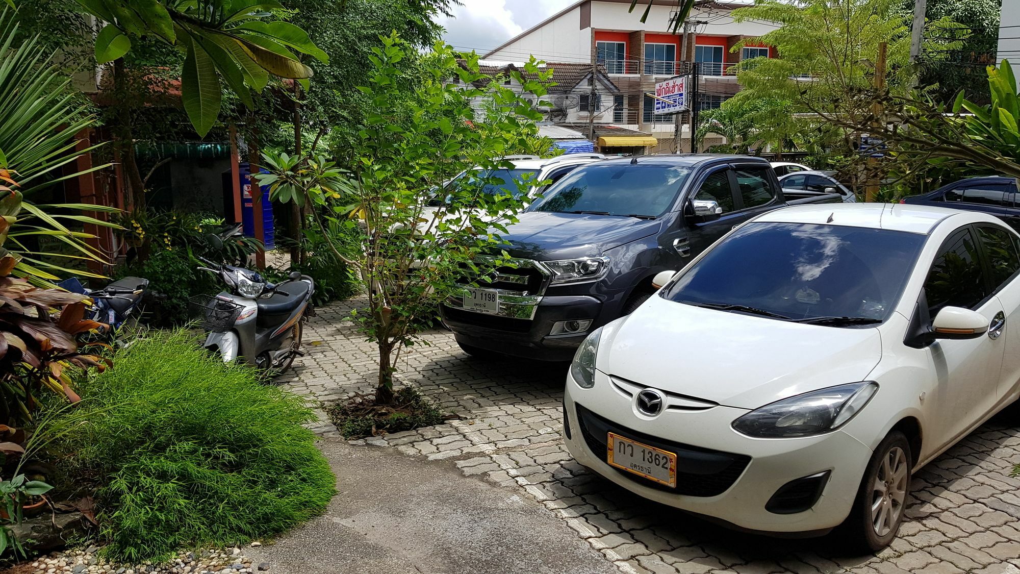Hotel Pakdee House Udon Thani Exterior foto